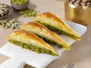 بقلاوة مثلثات