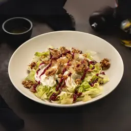 سلطة جبنة ستراتشاتيلا