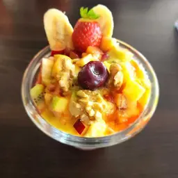 سلطة فواكه مع العسل