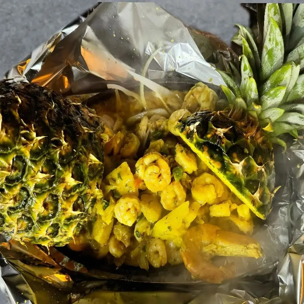 Seafood Pineapple
