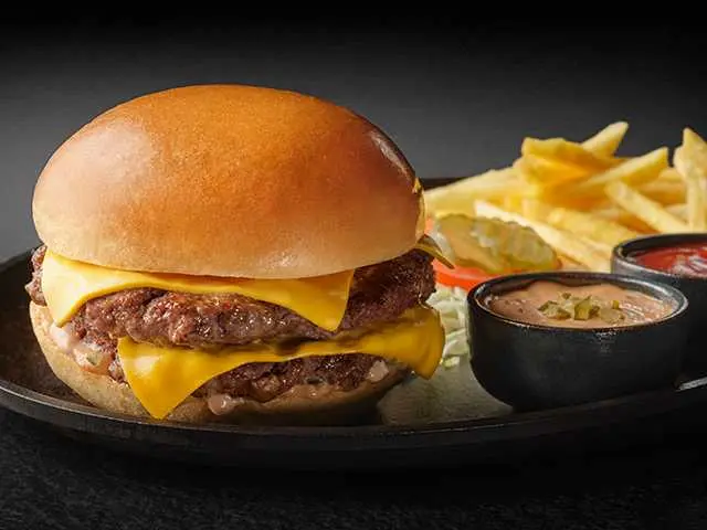 The Original Steak House Cheeseburger