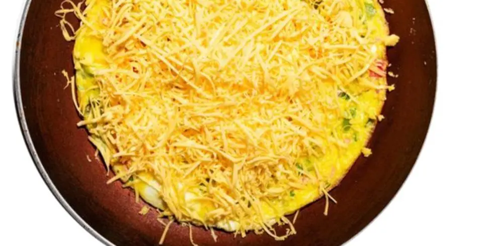 Shakshouka With Cheddar Cheese