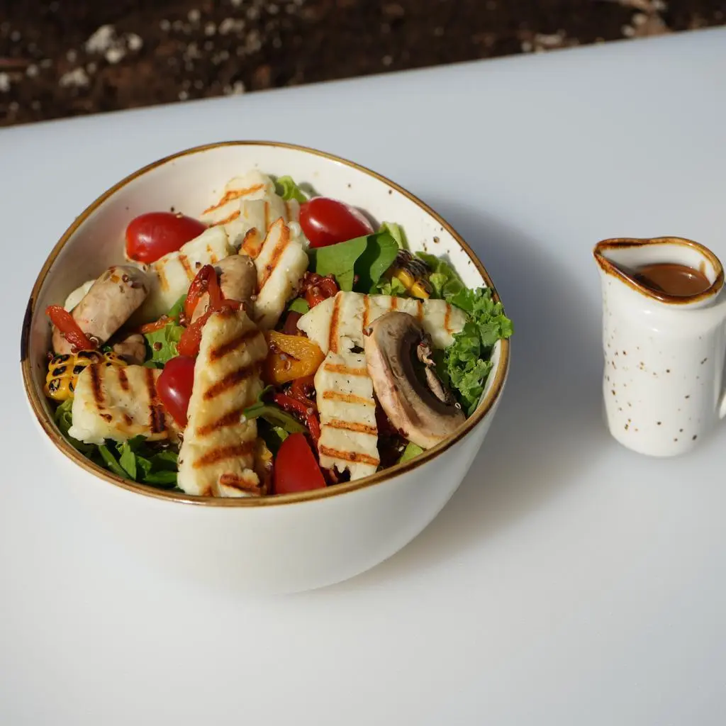 Grilled Halloumi Salad