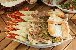 Pastry Gathering Box – 18 pcs