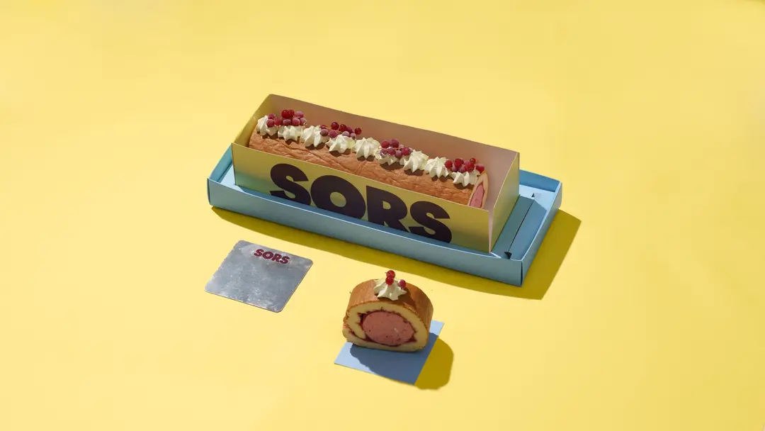 Strawberry Swiss roll