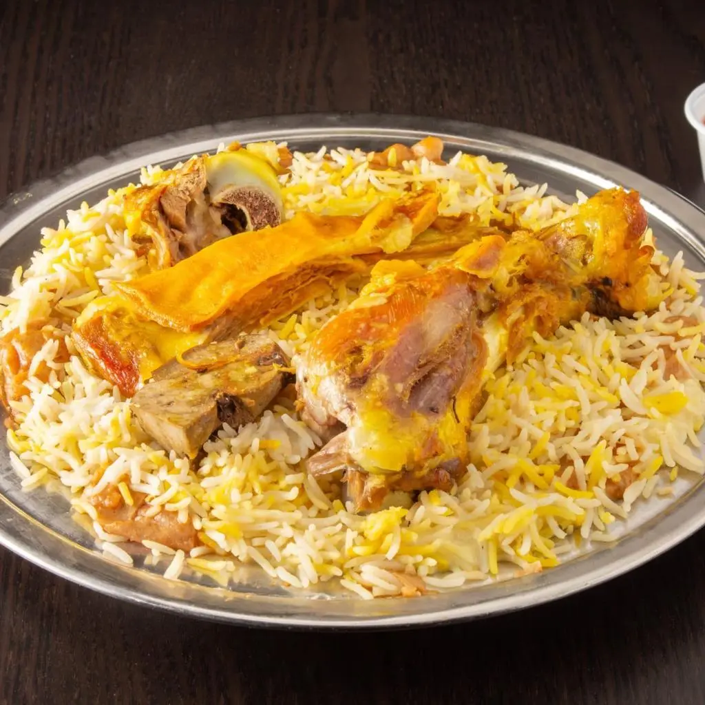لحم مندي مثلوثة