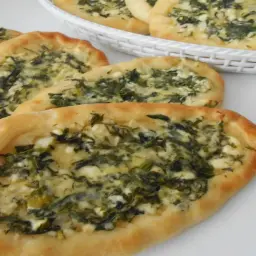 فطيرة سبانخ بالبيض