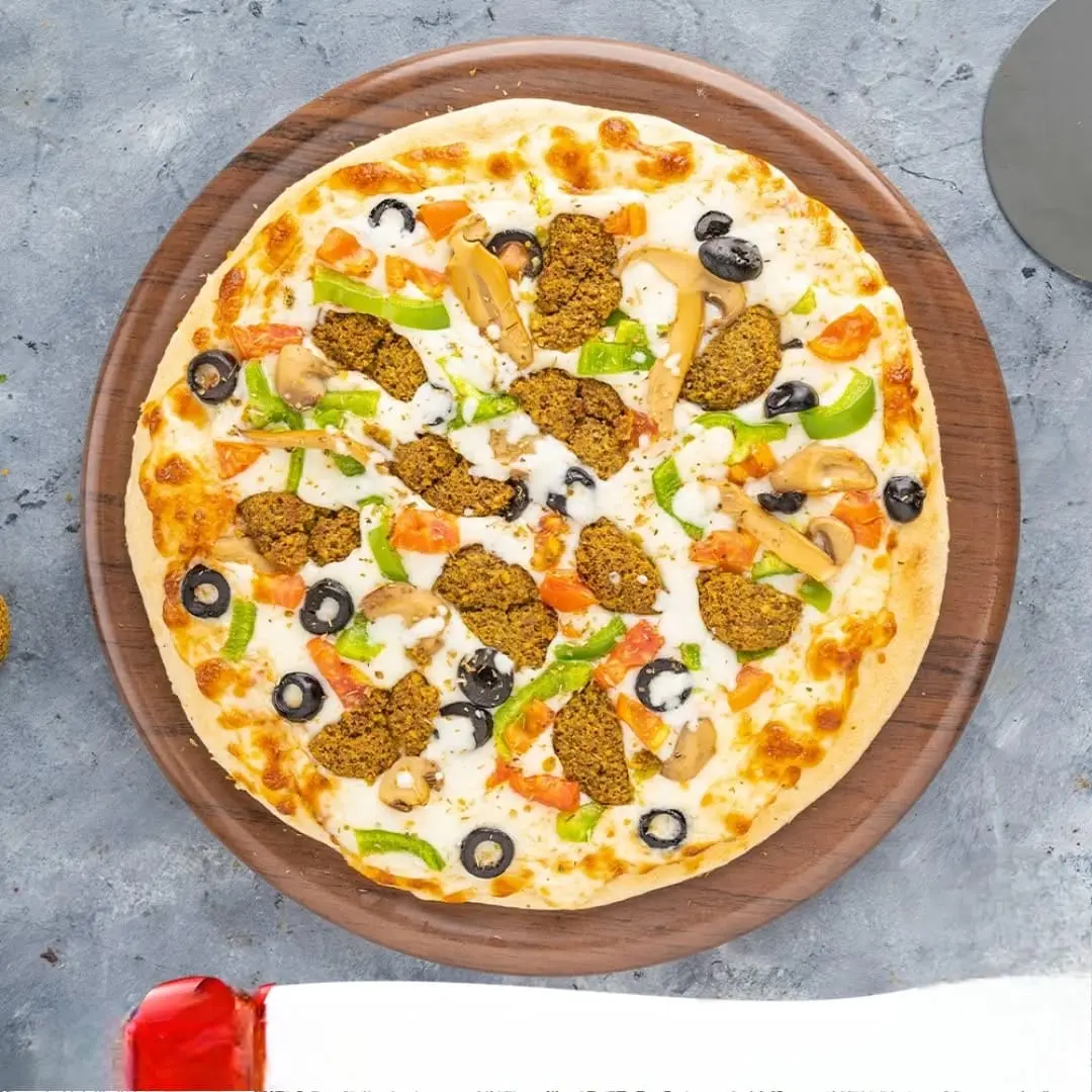 Falafel Pizza