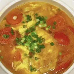 شوربة طماطم بالبيض