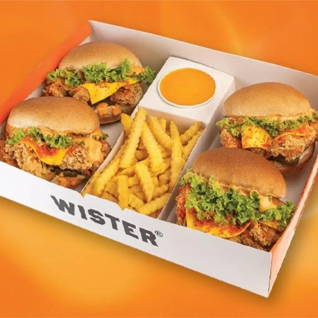 Crunchy Cheetos Burger Box