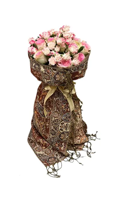 Kashmere scarf and pink flowers