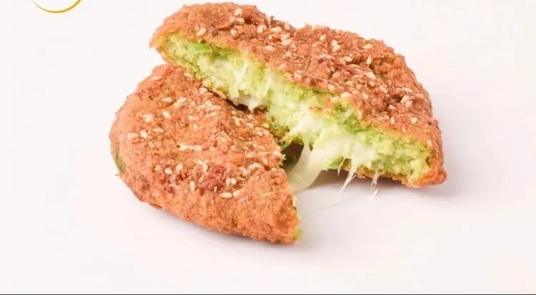 Falafel mozzarella cheese