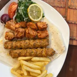 مشوي مشكل دجاج