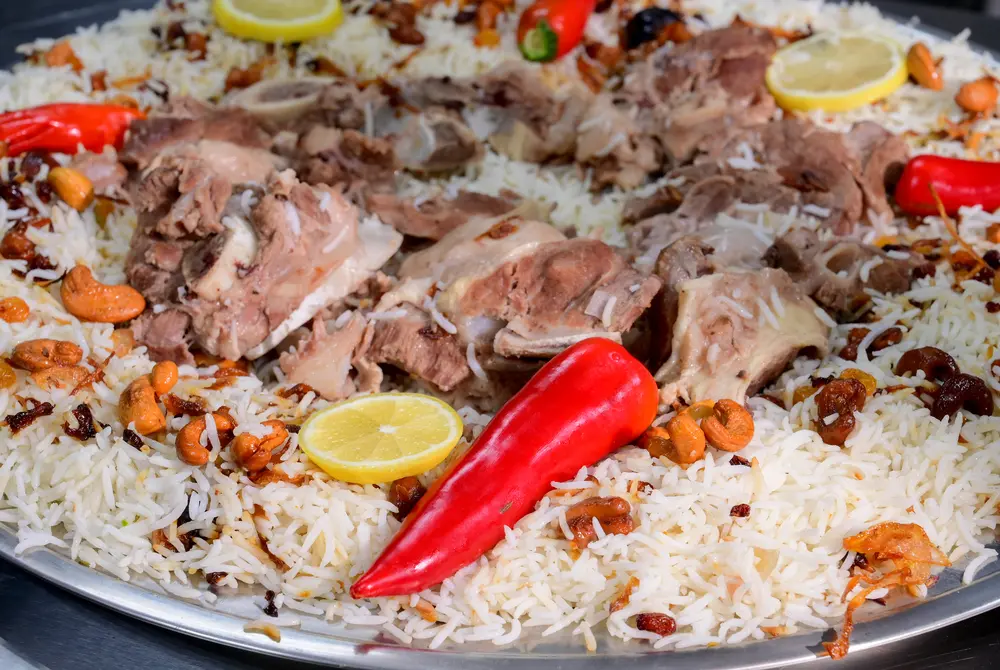 Hashee Omar Feast serving 3 to 4 persons