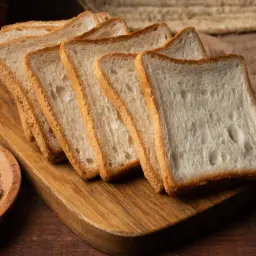 خبز توست