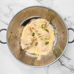 دجاج كورما أبيض
