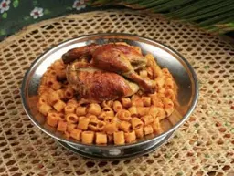 دجاج شواية مع مكرونة (نصف حبة)