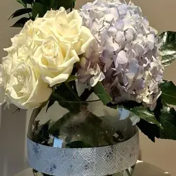 فازة الهيدرنجا الزاهية