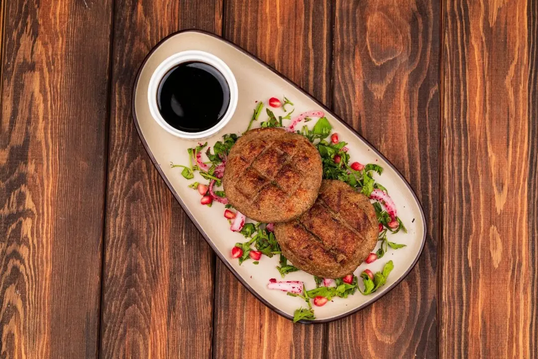 Grilled kibbeh