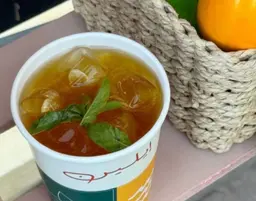 شاي مثلج بالخوخ