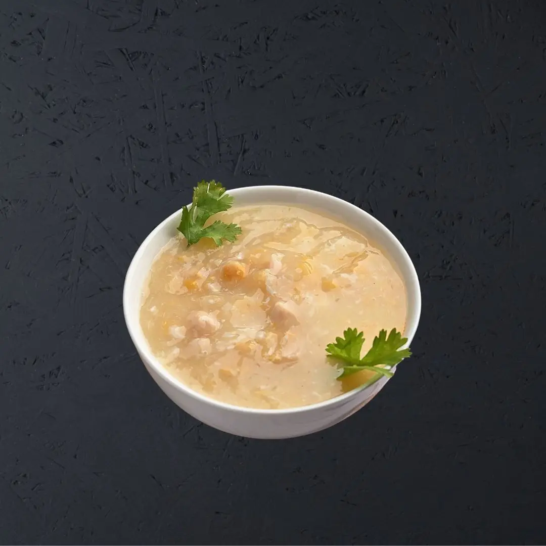 شوربة كريمة الدجاج بالذرة