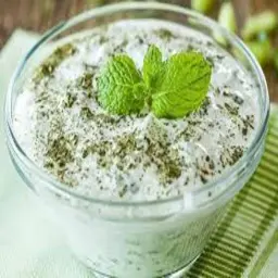 لبن بقدونس وثوم