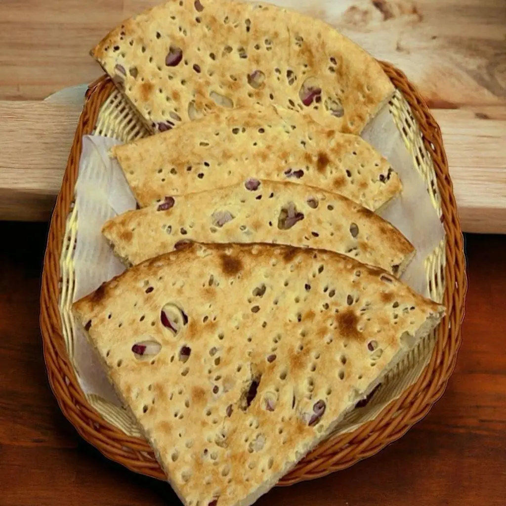 Tamis Bread With Onions