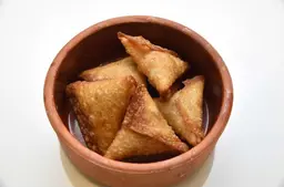 سمبوسه جبن سائل