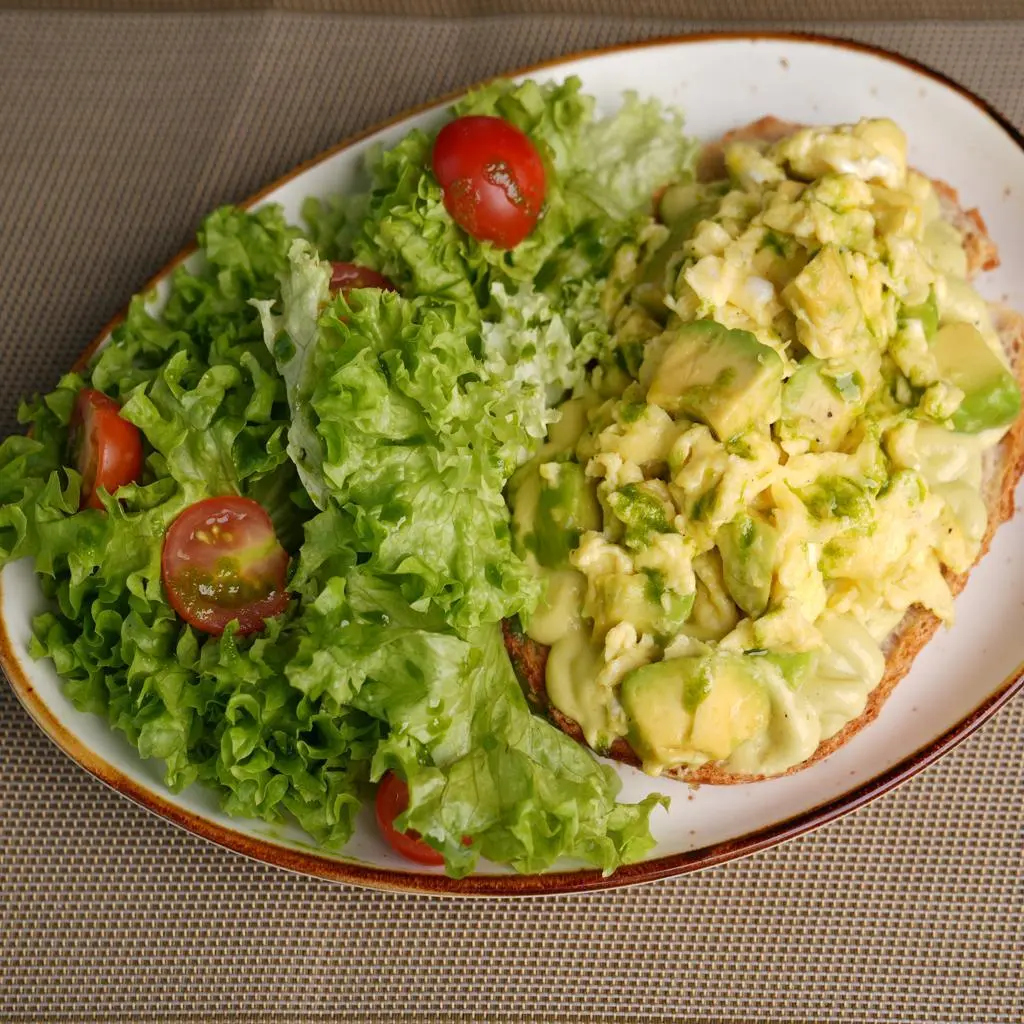 Scrambled Eggs with Avocado