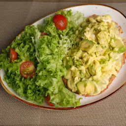 Scrambled Eggs with Avocado