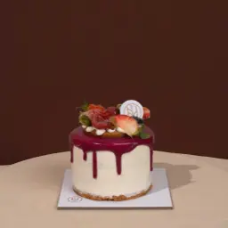 Small Crunchy Mix Berry Cake