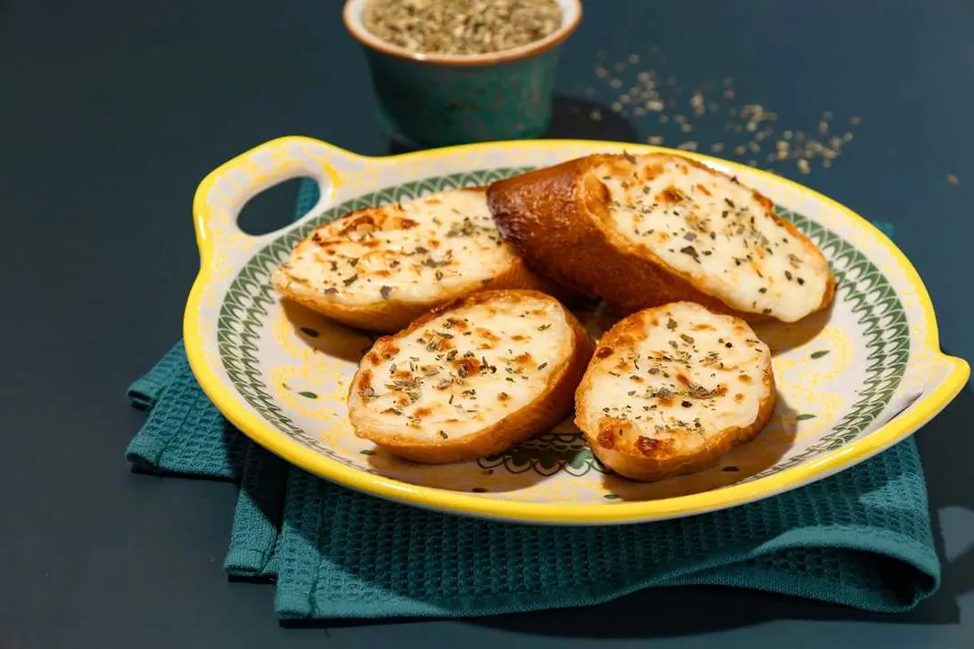 خبز الثوم بالجبن