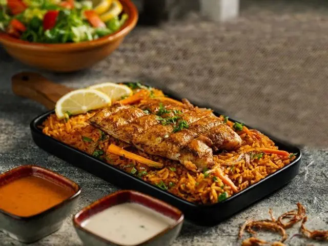 Fillet with rice and salad