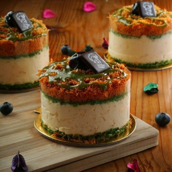 Muhallabia And Kunafa Cake