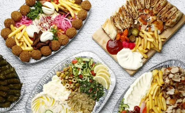 مطعم عبير الشام لتقديم الوجبات