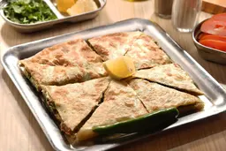 Cheddar Cheese Mtbaq with vegetables
