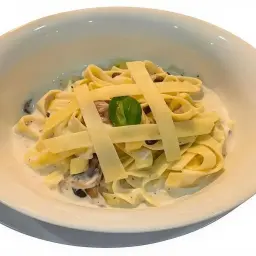 Fettuccine Alfredo