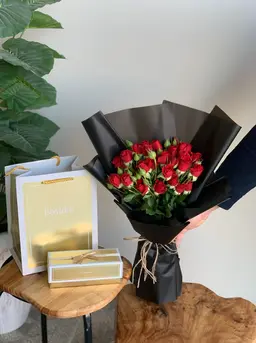 Baby rose red with Bostani chocolate