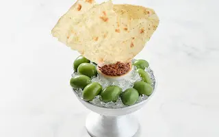 زيتون أخضر رائع