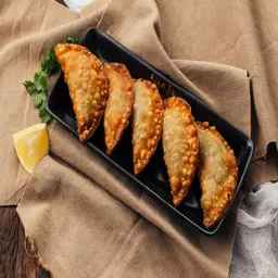 سمبوسه باللحم