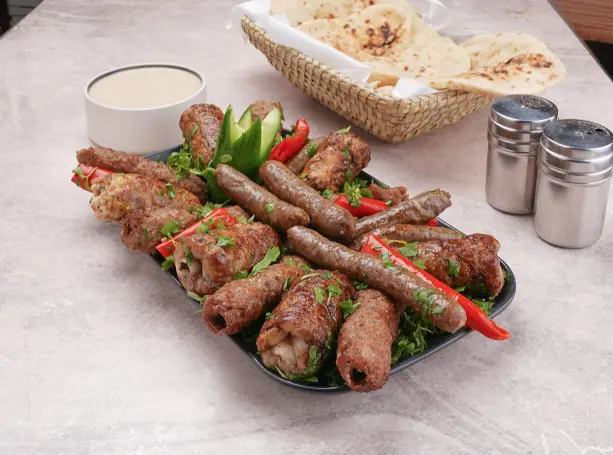 Order a mixed dish of your choice (1/4 kg)