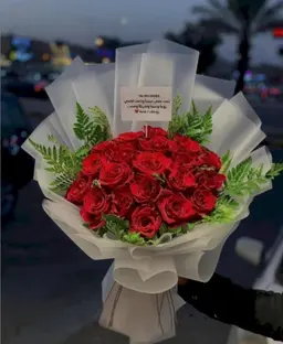 باقة جوري بالتغليف الشفاف