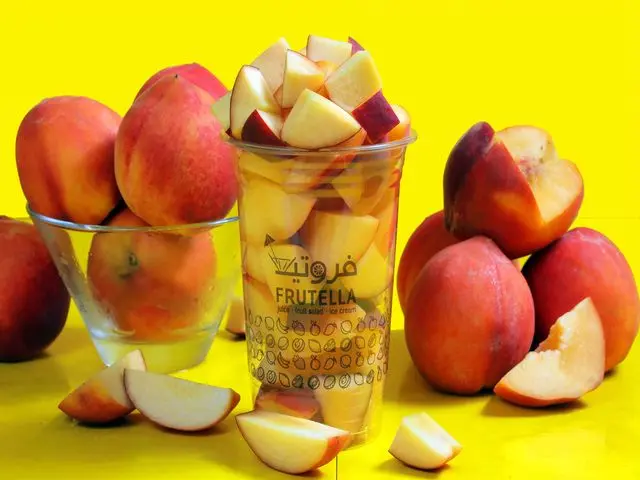 Peach Pieces medium