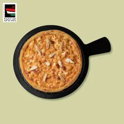بيتزا المكرونة بالدجاج المشوي صغير