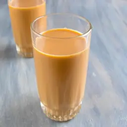شاي حليب عدني