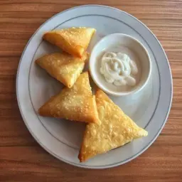 سمبوسة بالجبن