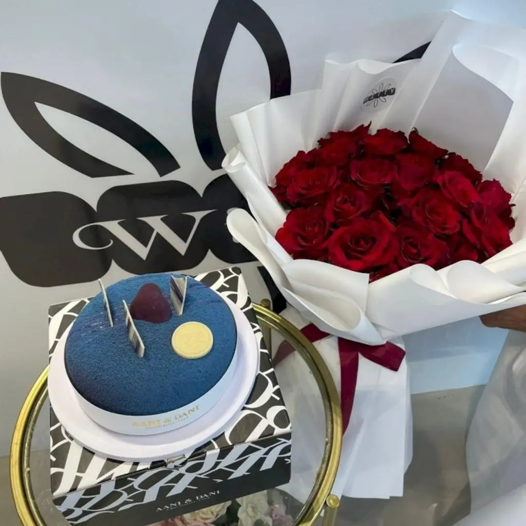 باقة ورد مع كيك 1
