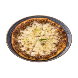 Zaatar Mankoushe with Vegetables and Kashkaval Cheese