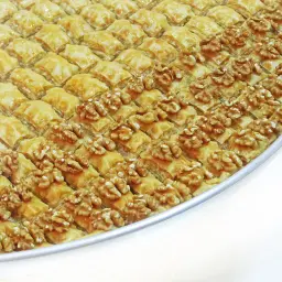 بقلاوة بالجوز