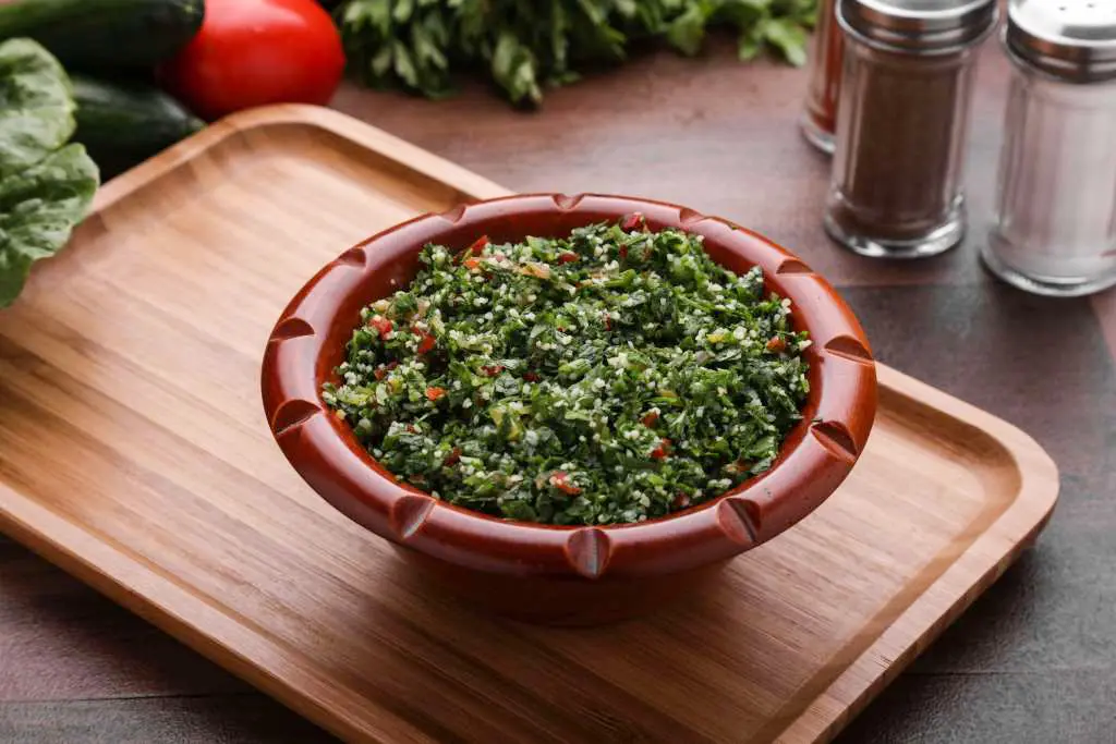 سلطة تبولة